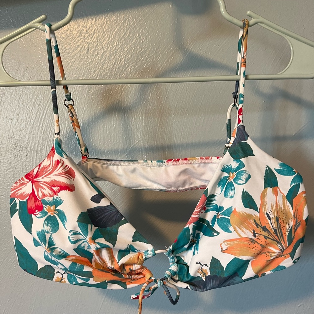 O’Neil Women’s Bathing Suit Top Sz L
